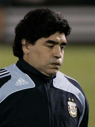 Argentina: Mohamed está dispuesto a colaborar con Maradona