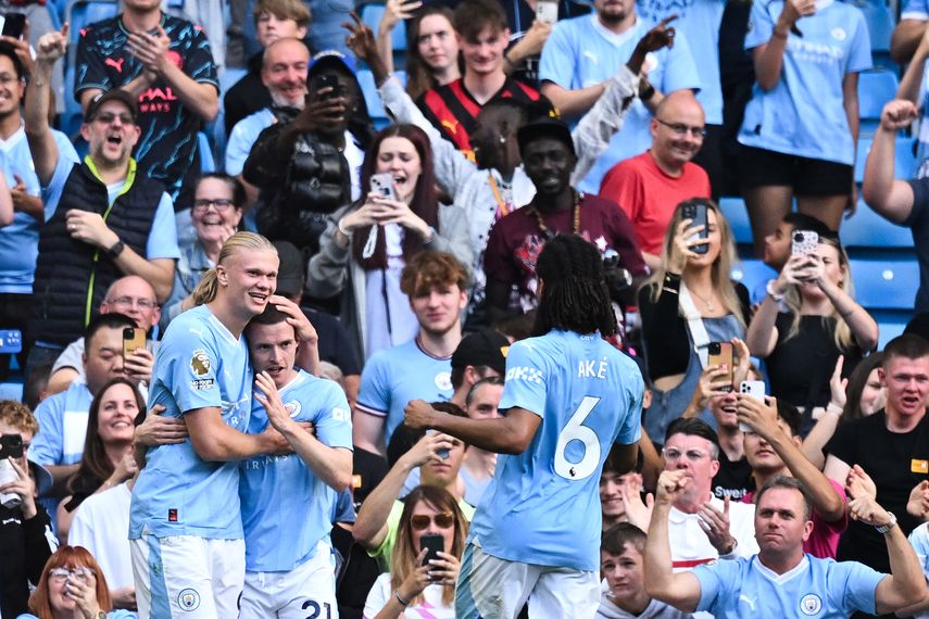 Manchester City sigue en racha y el Chelsea tropieza