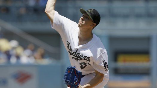 Dodgers se apoyan en novato Buehler para derrotar a Padres