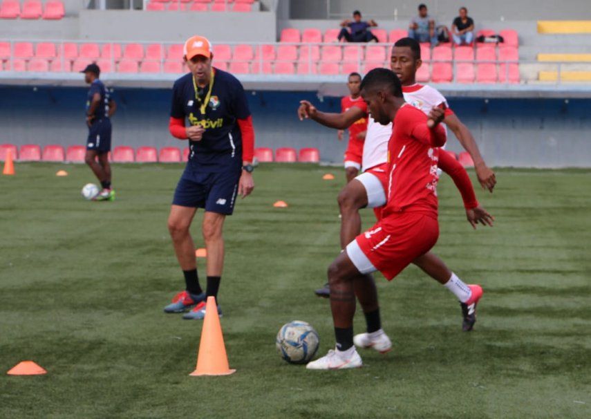 Selección entrena en el Maracaná en el Día de los Mártires