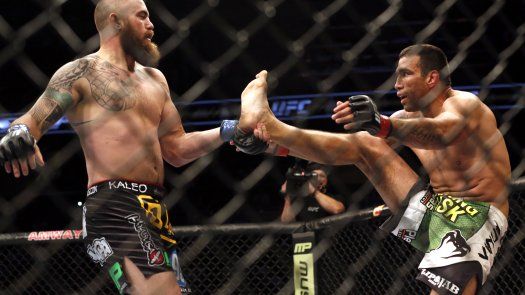 Werdum vence a Browne en la UFC