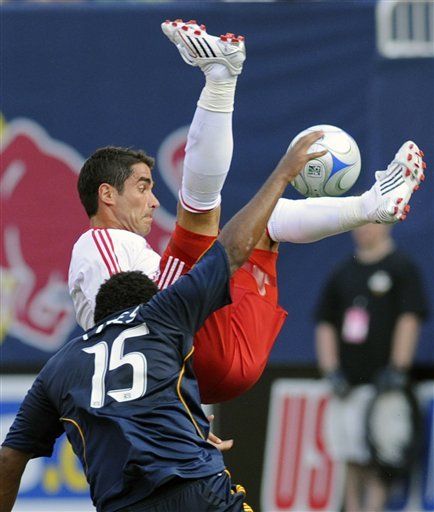 MLS: Galaxy 2, Red Bulls 2; LA empata sobre la hora