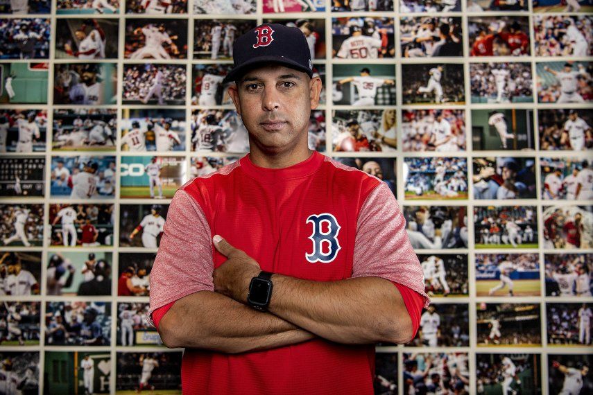 Otro muro famoso en Fenway: la pared de la oficina de Cora