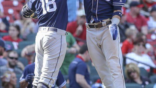Padres remontan para vencer 6-4 a Cardenales