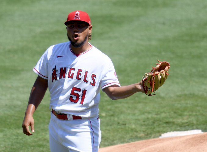 Barría se va sin decisión en victoria de los Angels 9-5 sobre los Astros