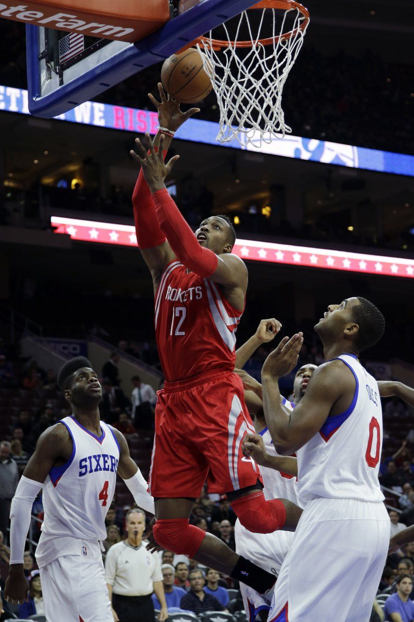 Harden anota 35 y Rockets vencen 104-93 a 76ers