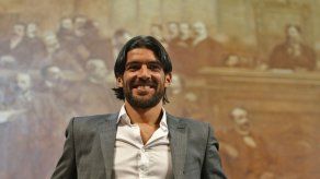 Parada 23: el Bangú de Rio recibe con fiesta al Loco Abreu