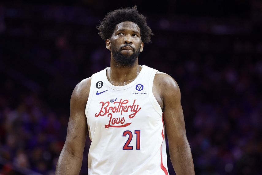 NBA: Joel Embiid sigue de baja por lesión en la pantorrilla