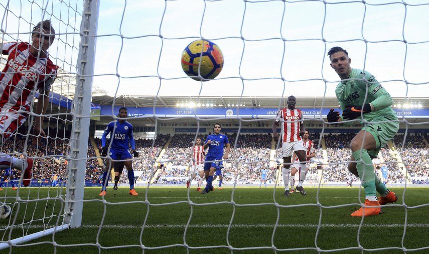 Stoke empata y sigue en la zona de descenso en Inglaterra