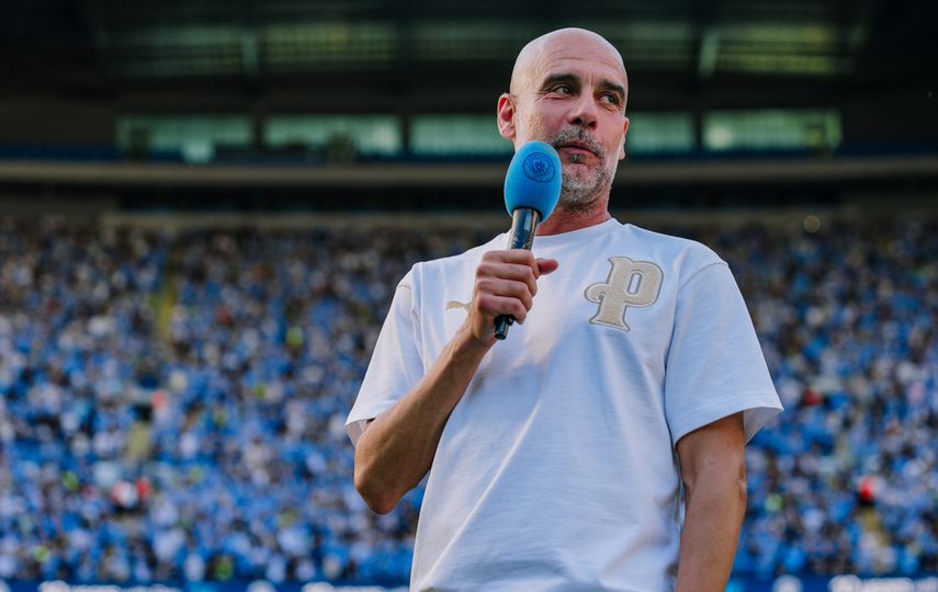 Pep Guardiola en rada de la Selección de Italia para su cuerpo técnico