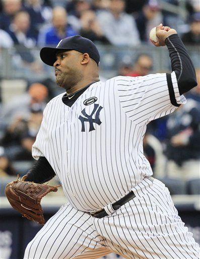 Yanquis 7, Rangers 2; NY despierta y sigue vivo