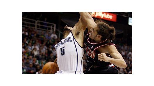 NBA: Jazz 105, Bulls 86; Boozer ayuda al Jazz a vencer a Bulls