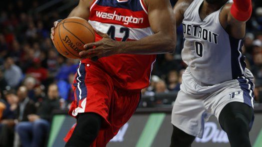 Wizards frenan a Drummond y derrotan a Pistons 97-95