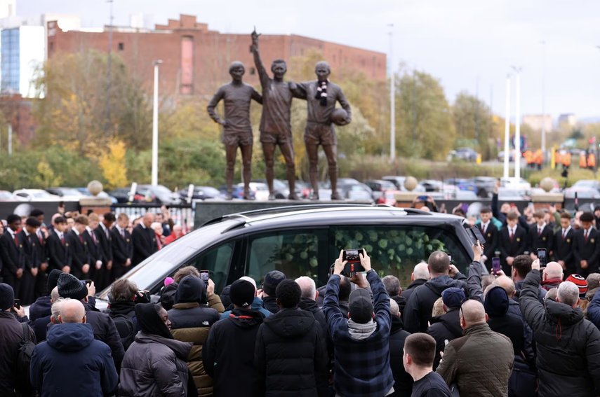 Bobby Charlton: En Manchester lo despiden como leyenda&nbsp;