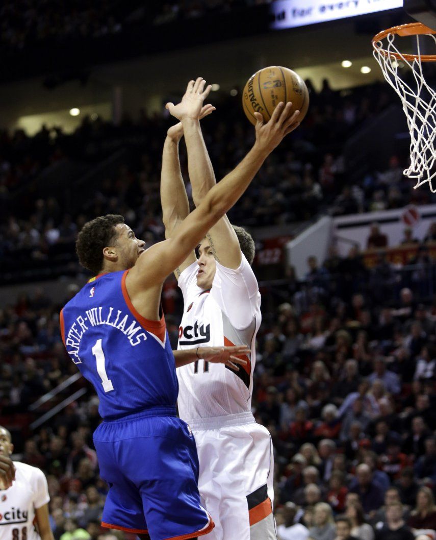 Lillard lleva a Portland al triunfo sobre 76ers