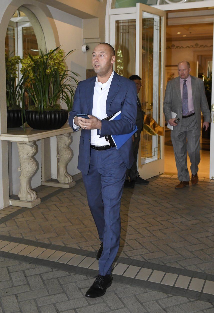 Marlins: Jeter reconoce que ha tomado decisiones impopulares