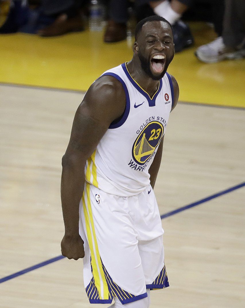 Warriors sobreviven a 51 puntos de LeBron y pegan primero