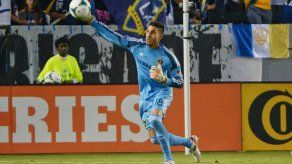 Mejores momentos de Penedo con el Galaxy en el 2014