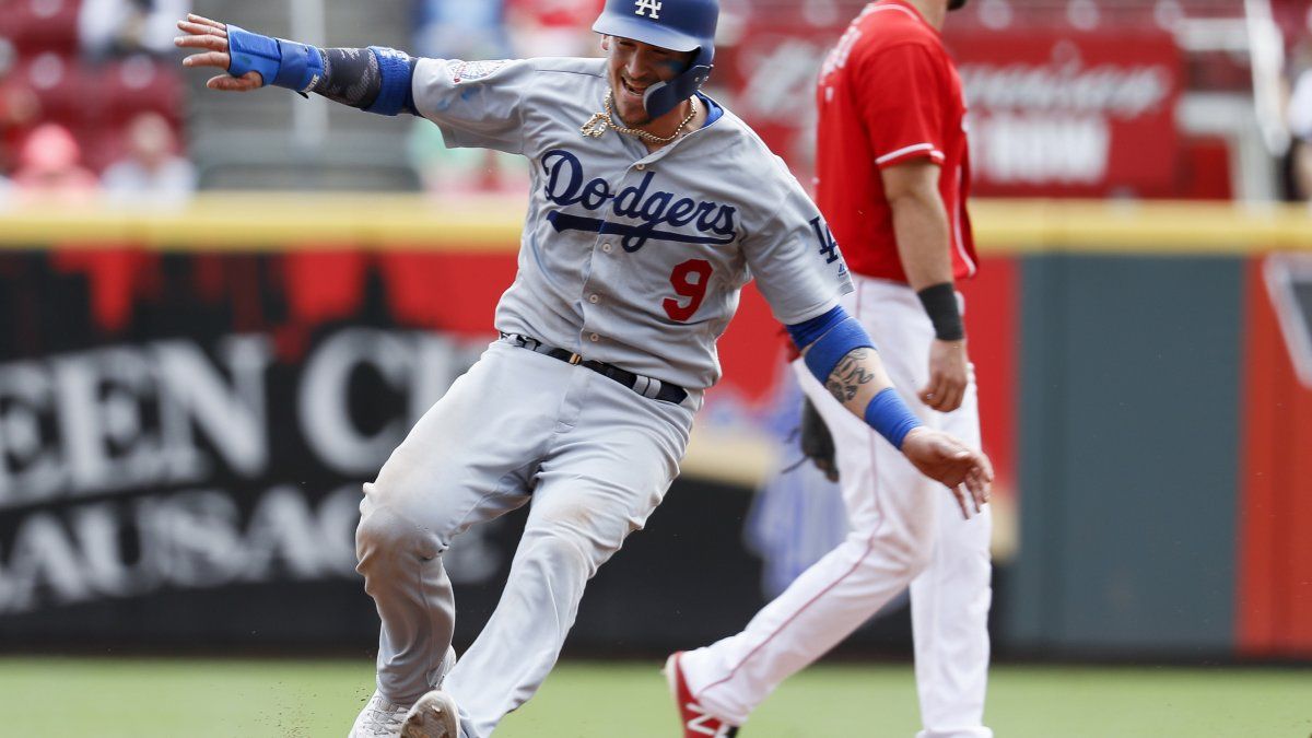 Grandal y Cerveceros pactan por un año