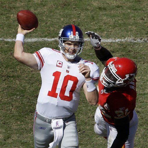 NFL: Giants 27, Chiefs 16; Manning da tres pases de anotación