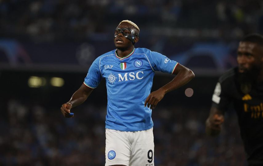 Victor Osimhen se someterá a una resonancia para determinar su lesión