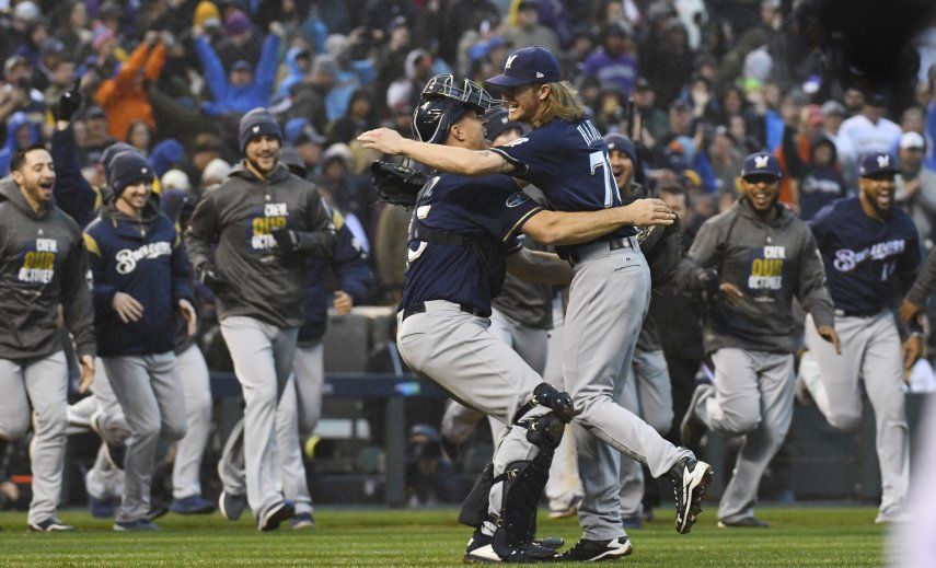 Cerveceros barren a Rockies y van a la Serie de Campeonato