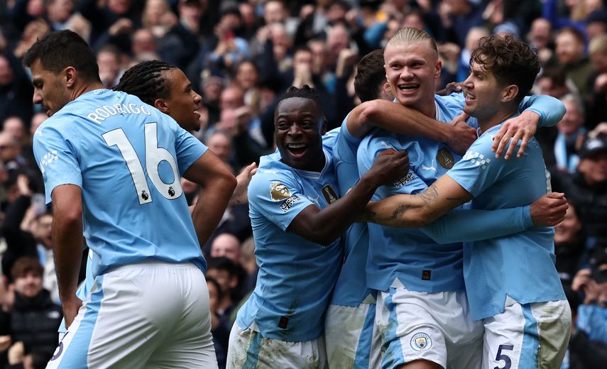 El Manchester City le gana al Everton con doblete de Erling Haaland