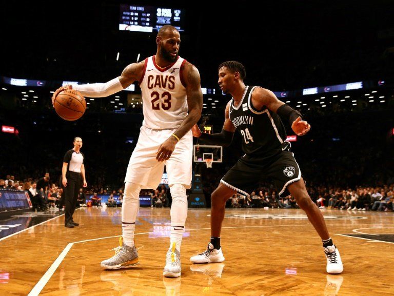 LeBron consigue ante los Nets el 67 triple-doble de su carrera