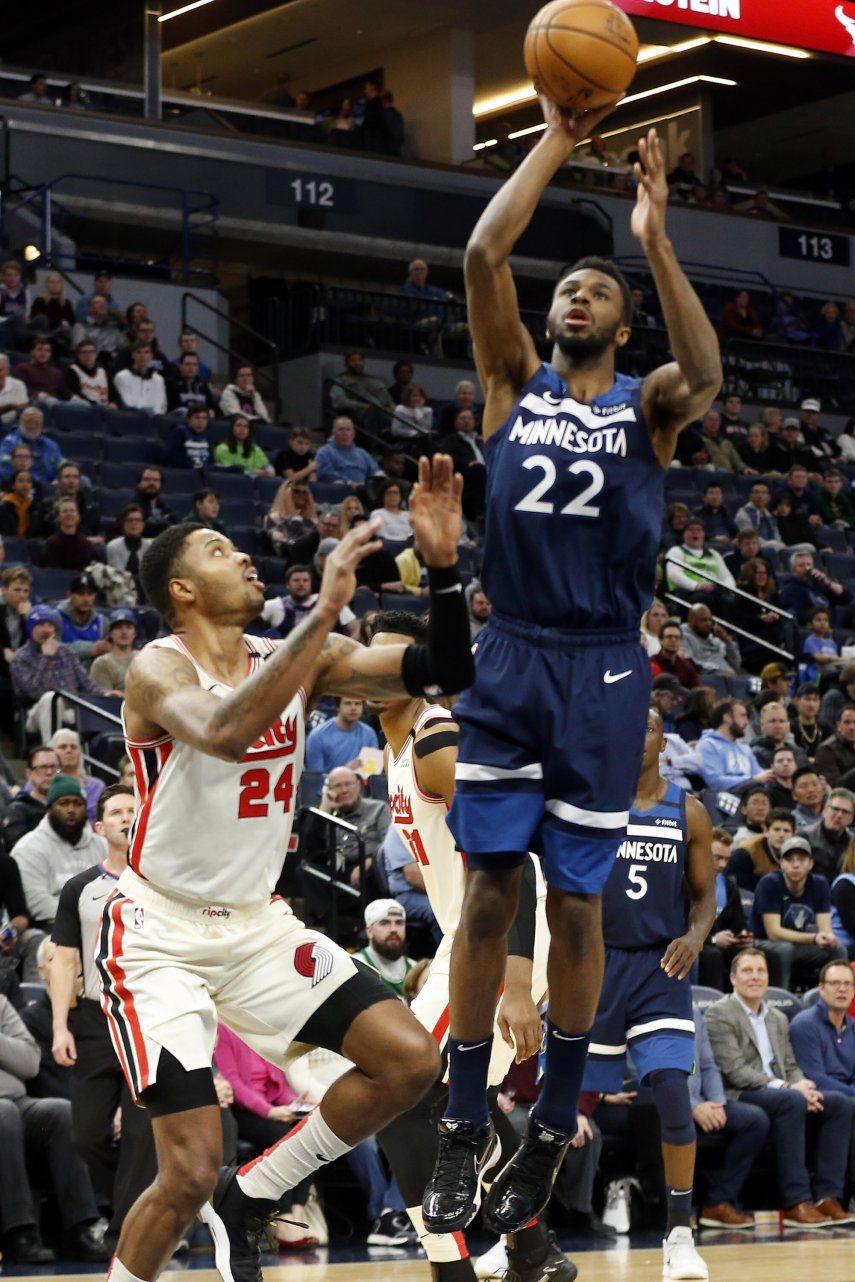 Wigns anota 23 puntos y Timberwolves ganan 116-102 a Blazers