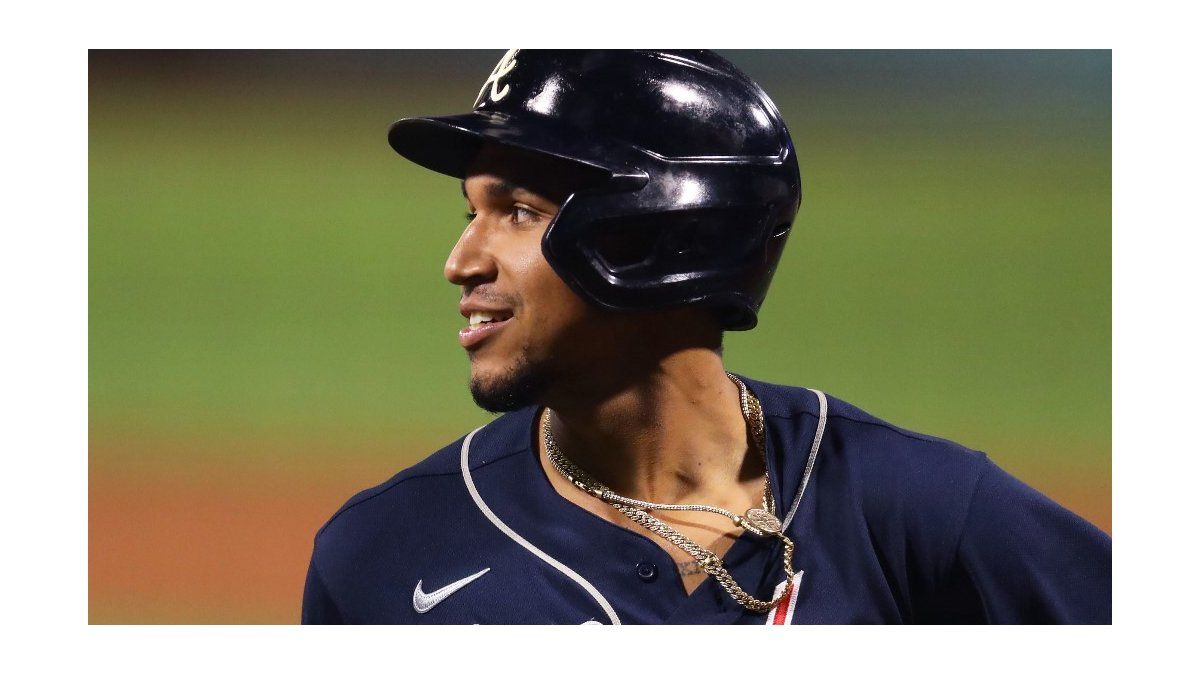 Bravos incluyen a Johan Camargo en roster de postemporada