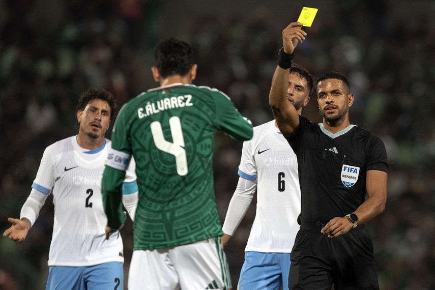 México y Uruguay empatan sin goles en amistoso con árbitro panameño