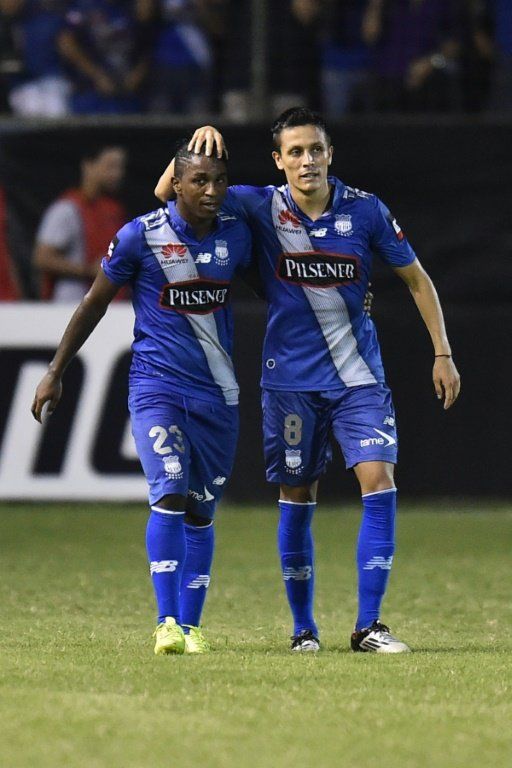 Emelec golea 4-0 a River y se pone al frente del torneo ecuatoriano