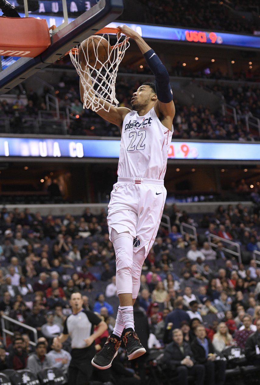 Aldridge sale lesionado, Spurs caen en Washington