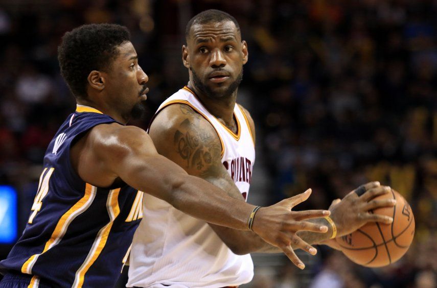 LeBron anota 29 puntos en triunfo de Cavaliers