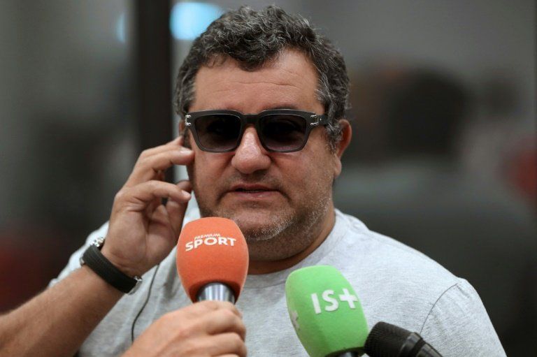 La FIFA suspende tres meses al agente Mino Raiola