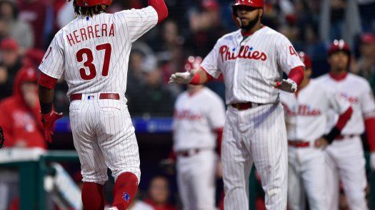 Johan Camargo de 1 - 1 pero los Filis doblegan a Bravos