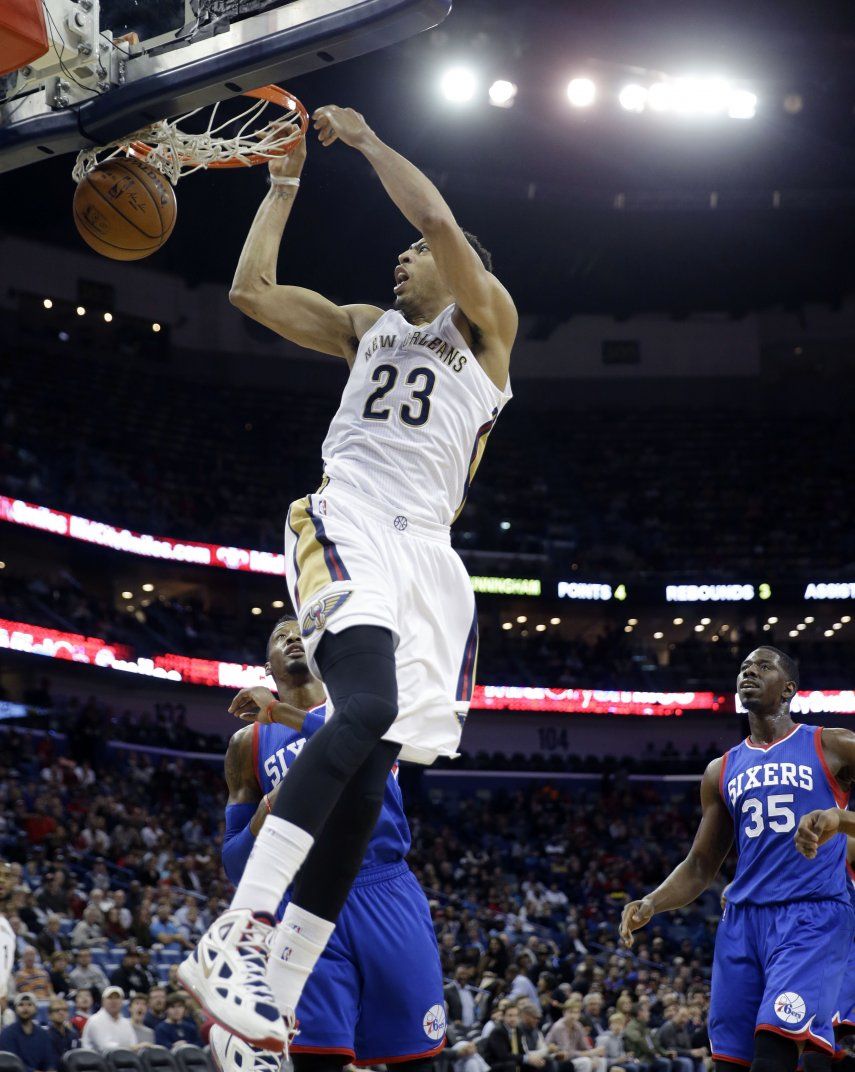 Davis, impresionante, guía a Pelicans a 4to triunfo seguido
