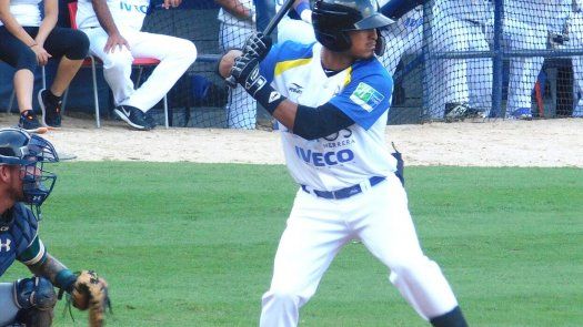 Toros y Águilas inician con triunfo en Probeis