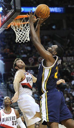 NBA: Jazz 103, Trail Blazers 94; 5 triples de Miles en un cuarto