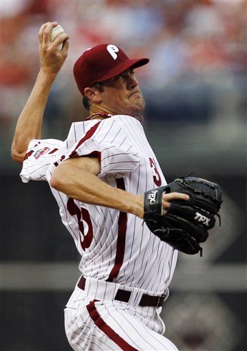 MLB: Filis 3, Padres 1; Hamels paraliza a San Diego