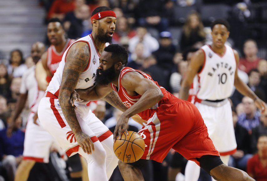 Rockets cortan a Raptors la buena racha en casa