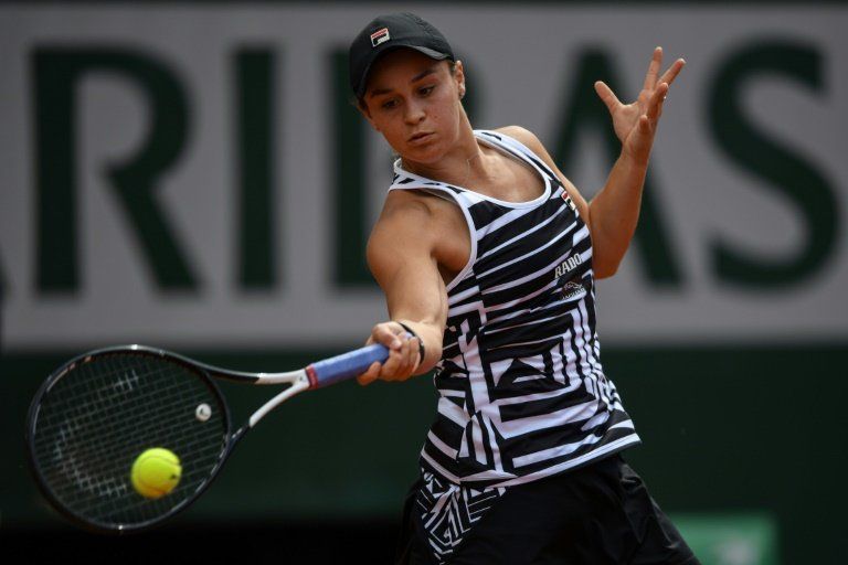 Barty gana en su inicio en Birmingham tras conquistar Roland Garros