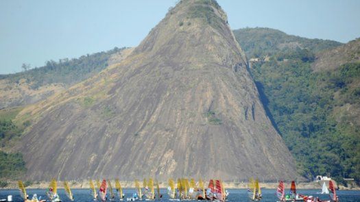Empresa de aguas de Rio de Janeiro, sospechosa de contaminar bahía