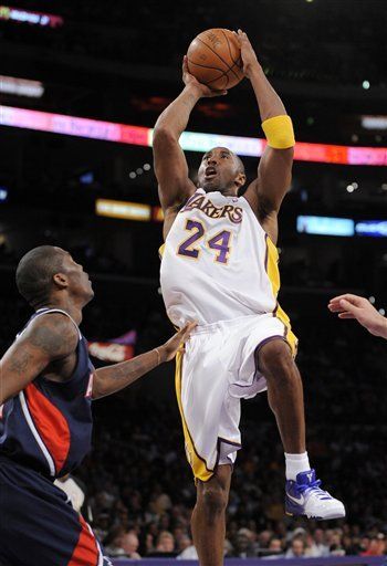NBA: Lakers 118, Hawks 110; Bryant brilla en tercer cuarto