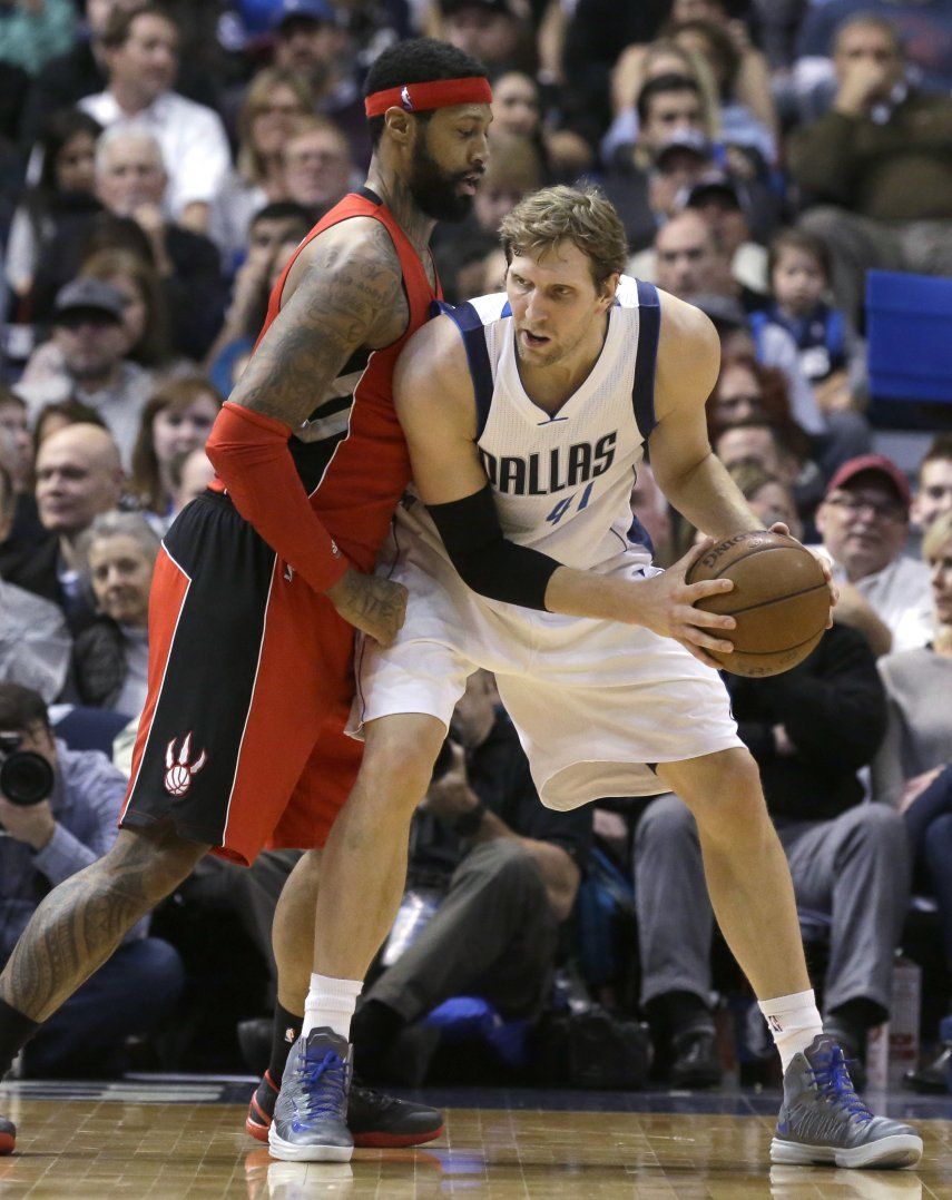 Ellis y Nowitzki protagonizan triunfo de Mavs sobre Raptors