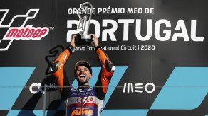 Oliveira gana en casa la última carrera de MotoGP