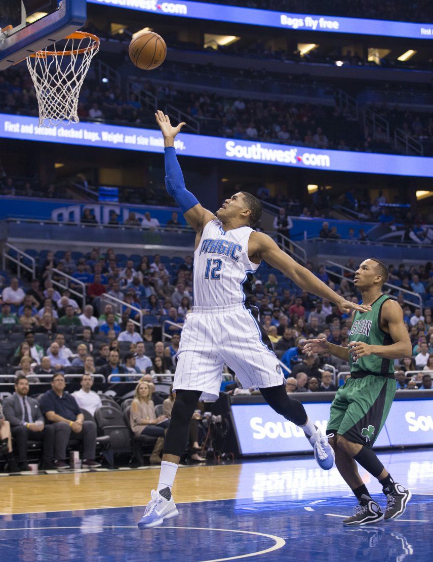 Oladipo anota 19 y Magic doblega a Celtics