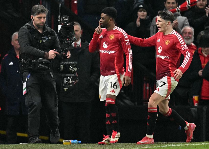 Manchester United le remonta al Southampton con triplete de Amad Diallo