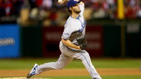 Dodgers acuerdan con cerrador Chris Pérez en las Grandes Ligas