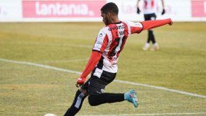 César Yanis debuta como titular con el Zamora en España